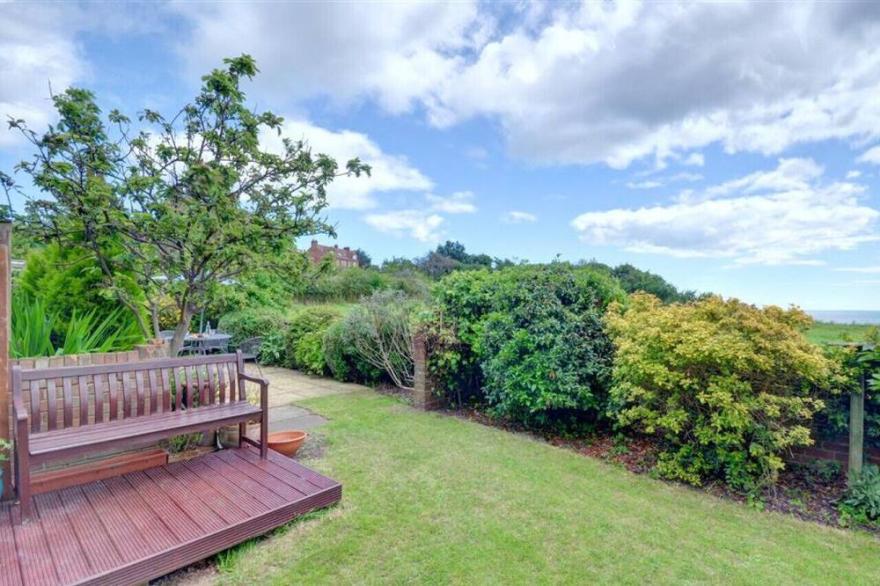 Zaholbrooks Garden Apartment