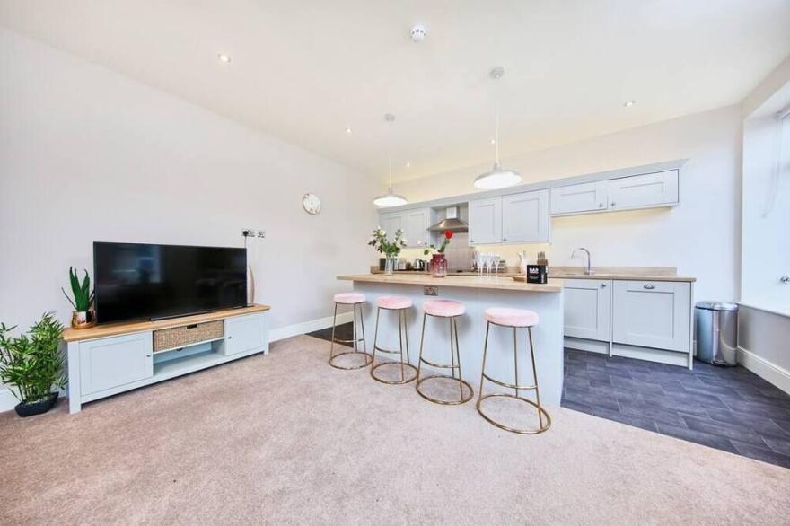 Stunning Central Gems of Harrogate - Sleeps 18!