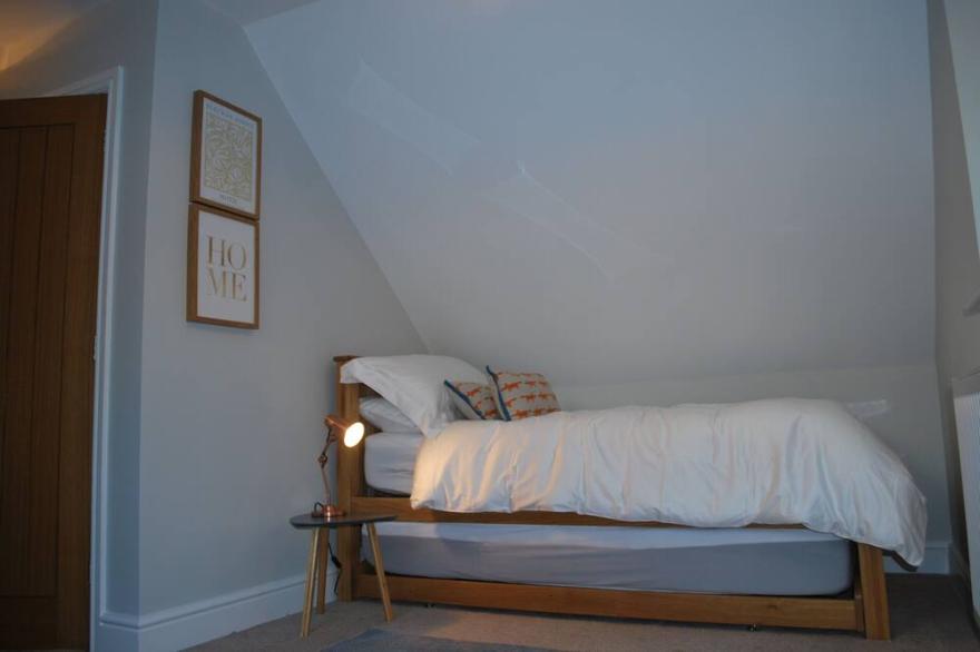 Family and Dog Friendly Luxury Annex