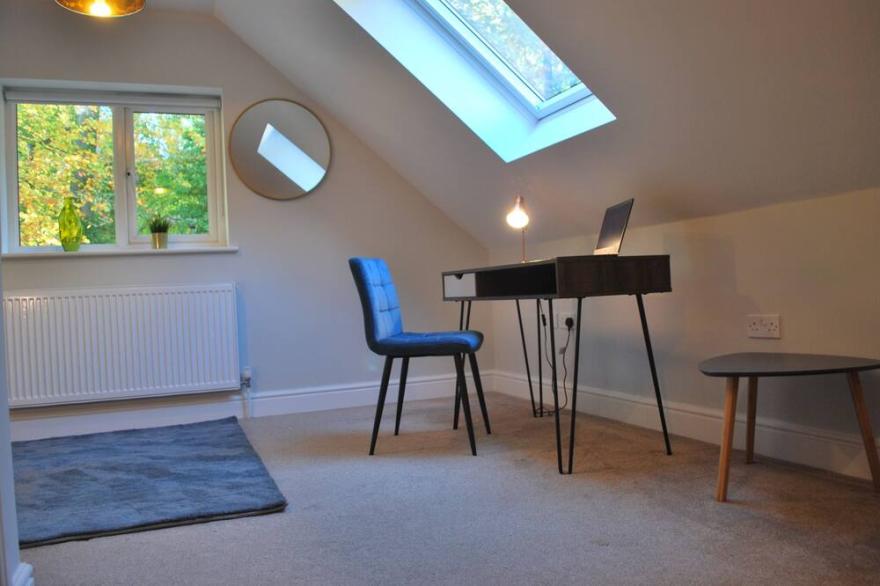 Family and Dog Friendly Luxury Annex