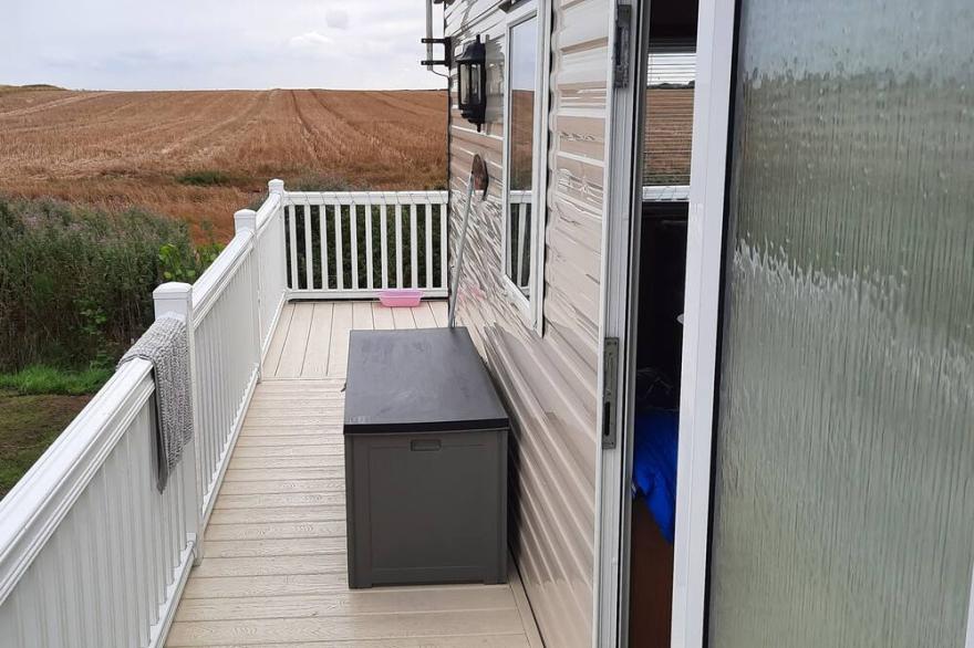 SOUTHFIELD 120, SKIPSEA SANDS