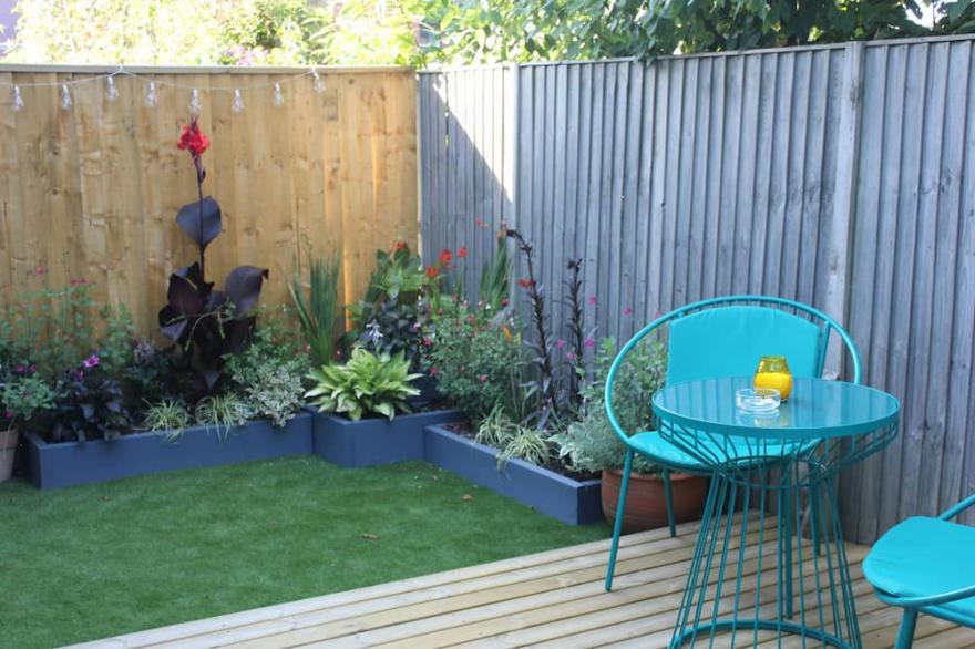 LUXURY 1 BED  FLAT  WITH GARDEN  - 2 MINS WALK TO RIVER  -  DOG FRIENDLY