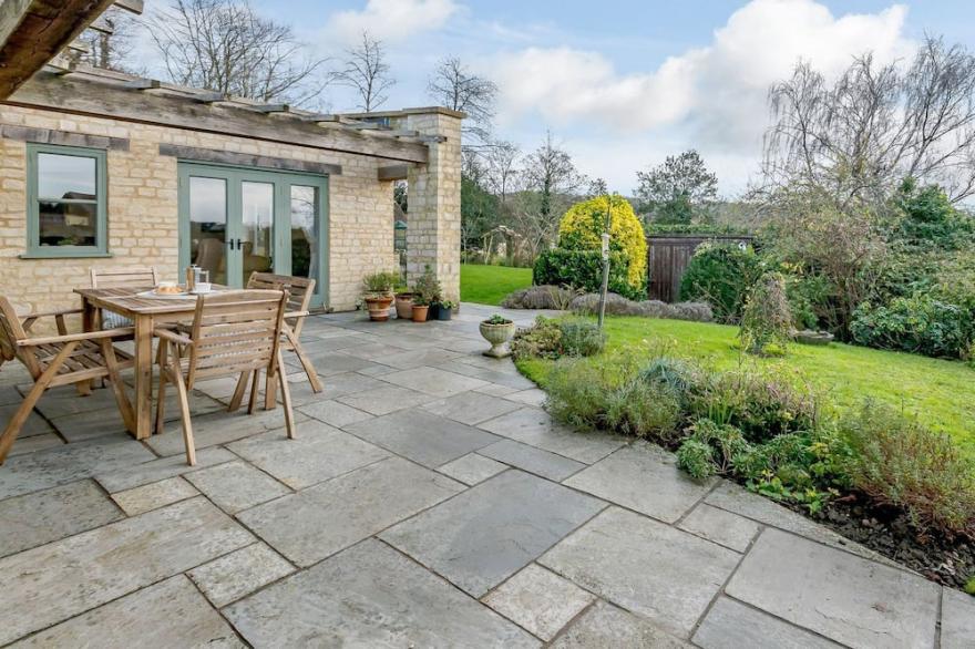 3 bedroom accommodation in Wotton-under-Edge