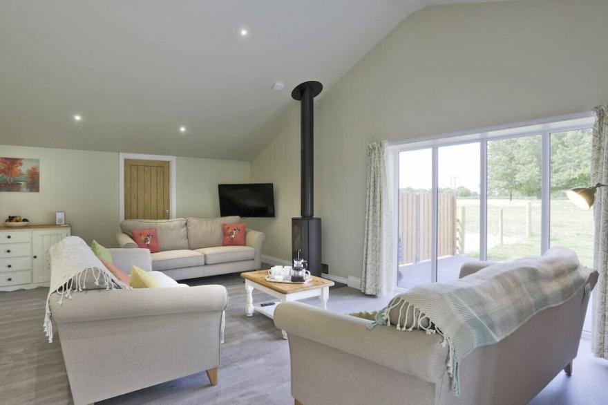 The Hen House - Seven Bedroom House, Sleeps 14