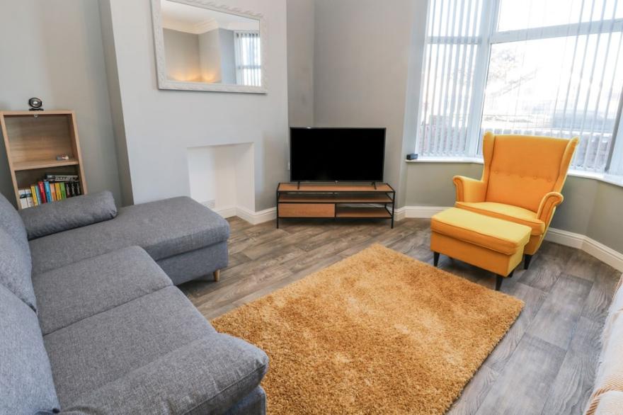 HILDERTHORPE HOUSE, character holiday cottage in Bridlington