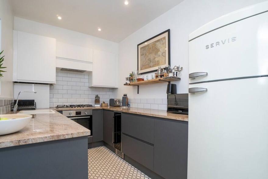 Pass the Keys | Lovely 2 bed home in Larkhall with street parking