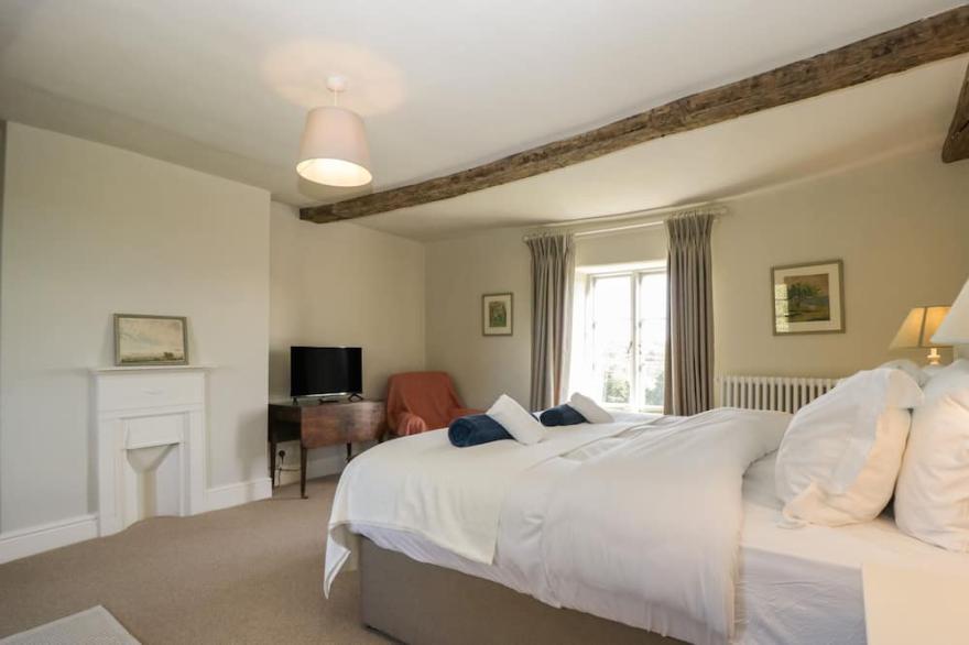 PENTWYN FARM, pet friendly, character holiday cottage in Abergavenny