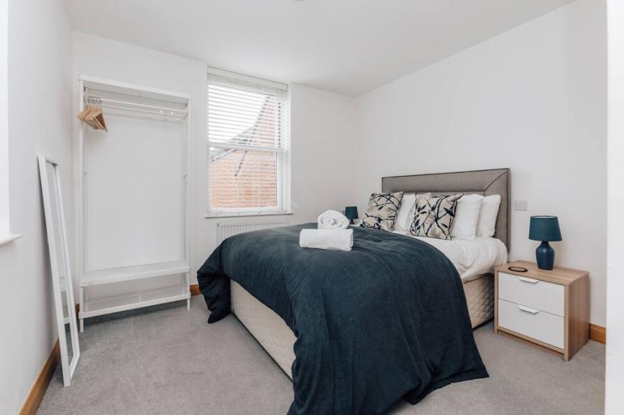 Seagrass Henley - 2 Bed Entire Serviced Apartment