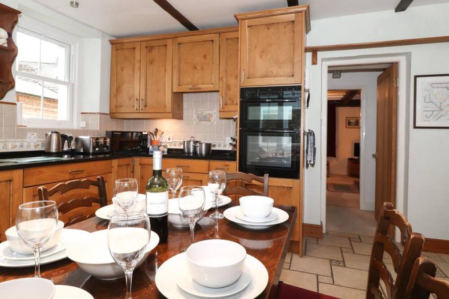 ROSE COTTAGE, family friendly, character holiday cottage in Threlkeld