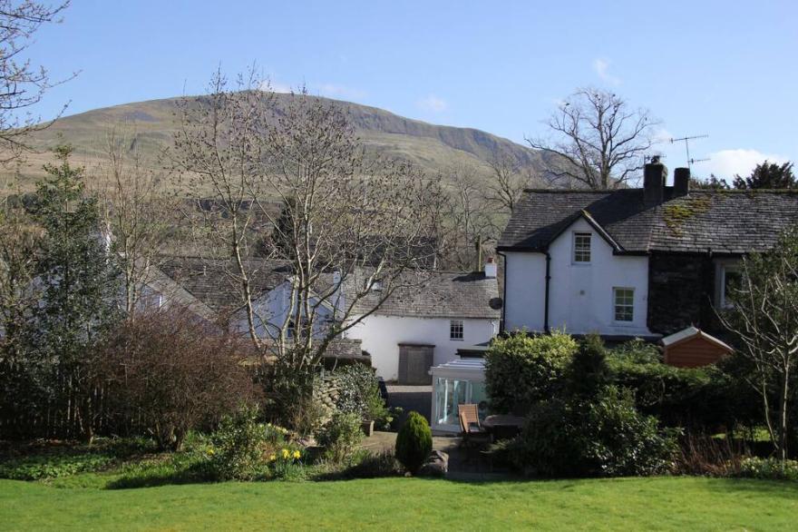 ROSE COTTAGE, family friendly, character holiday cottage in Threlkeld
