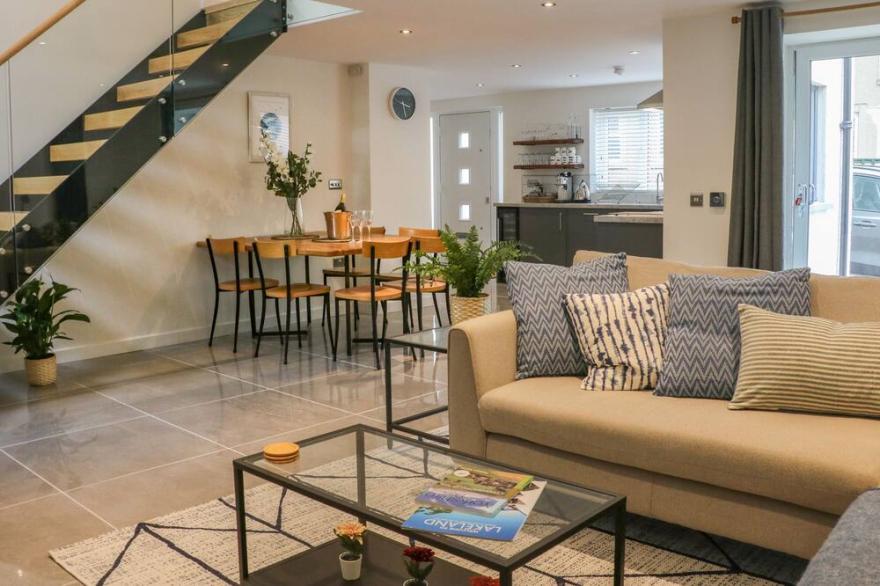 FIG COTTAGE, romantic, luxury holiday cottage in Kirkby Stephen