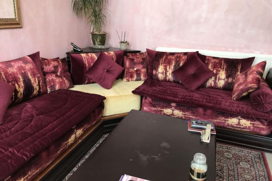 Charming Joyful Cozy Apartment by Hyde Park -  Very Central and Convenient!