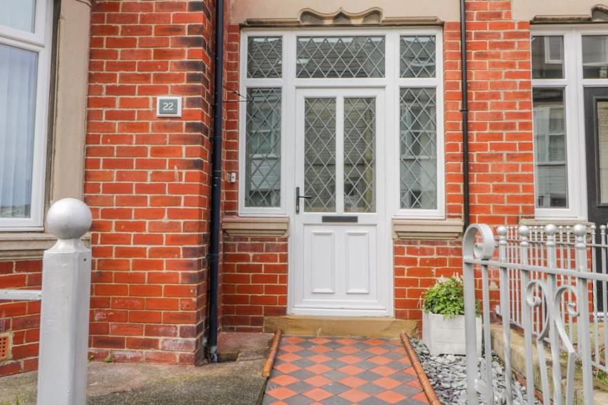 WESTWOOD COTTAGE, pet friendly, character holiday cottage in Whitby
