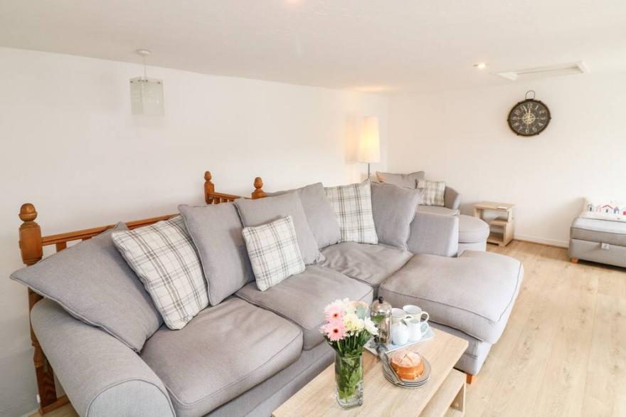 COBBLESTONES, pet friendly, country holiday cottage in Mevagissey