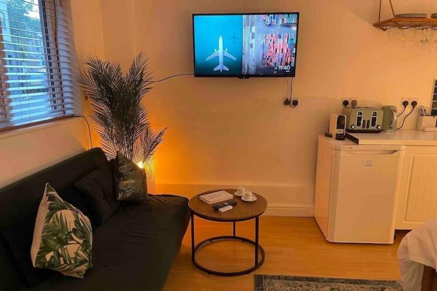 Cozy Hideaway in the Heart of Bristol