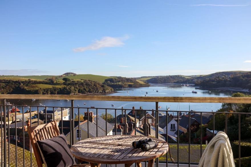 Magdala - 5 BR property Sleeps 10 w/stunning views