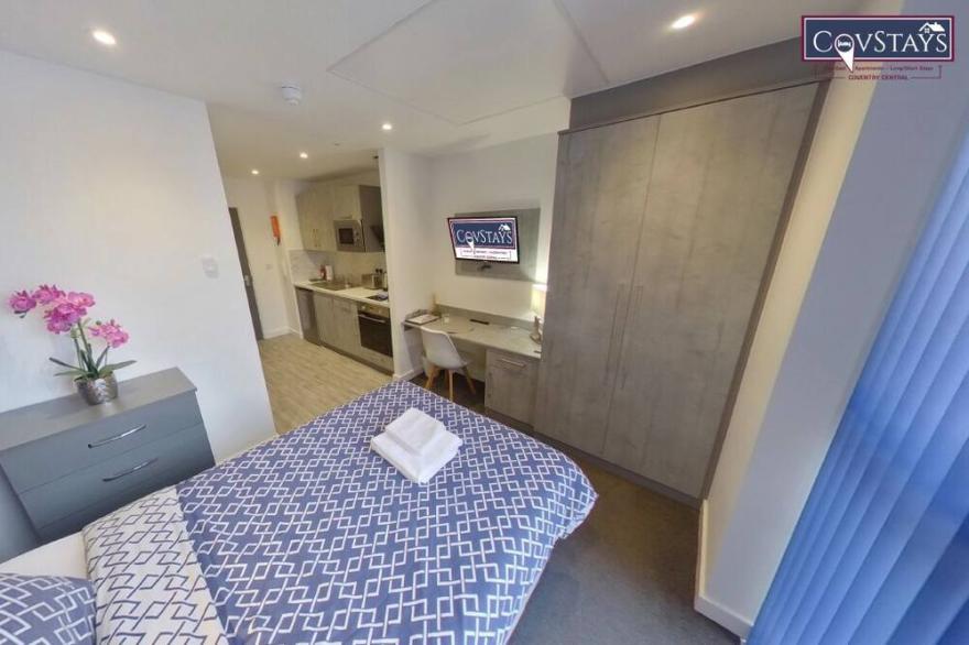 Signature House - Modern City Studio