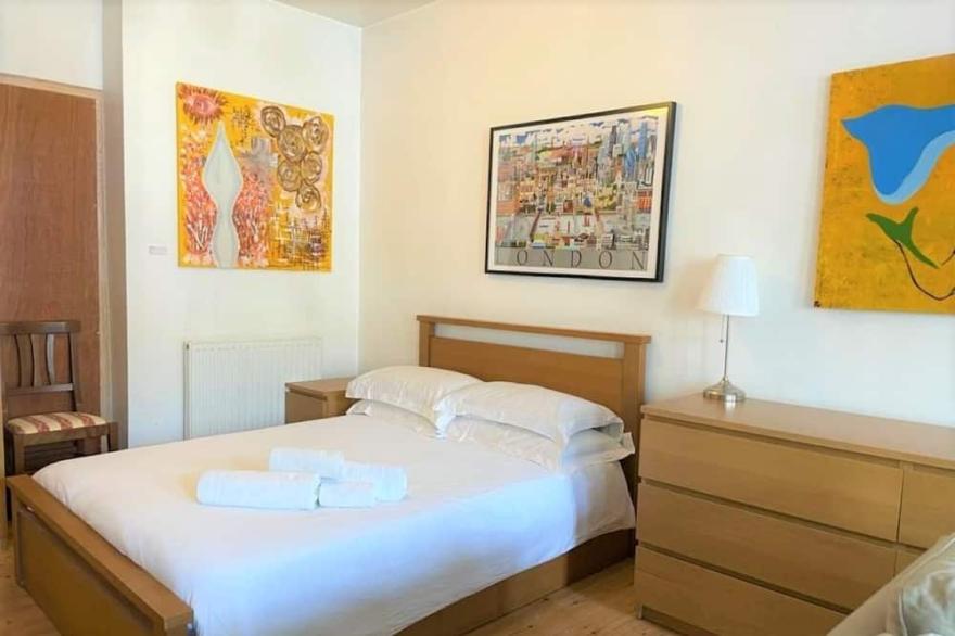 Studio Flat at Kentish Town (without kitchen)
