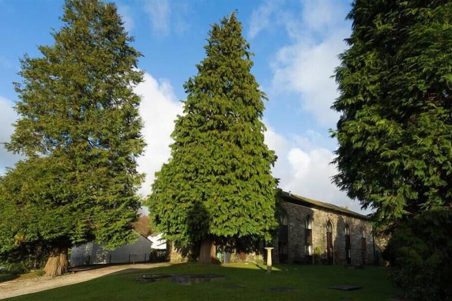 CHAPEL HOW, family friendly, character holiday cottage in Ambleside