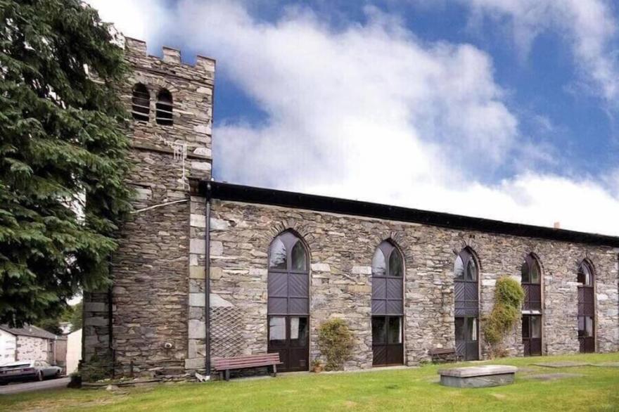 CHAPEL HOW, family friendly, character holiday cottage in Ambleside