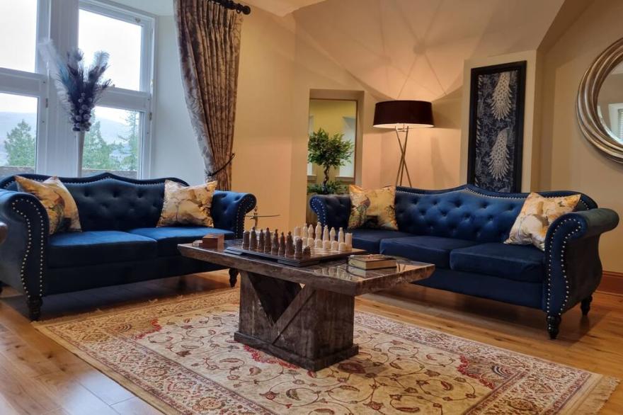 DOLLARBEG CASTLE - The Tower - Luxury Apartment