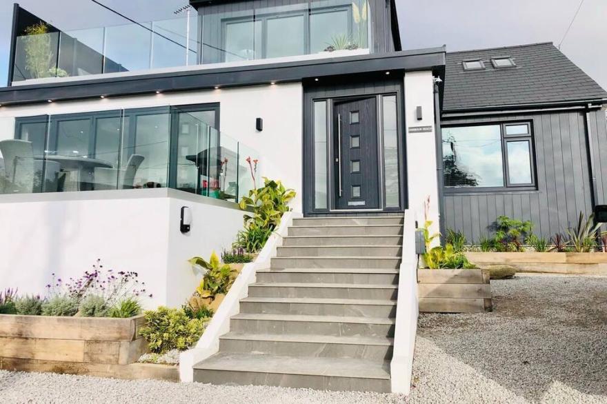 Captivating 5-Bed House in Porthleven