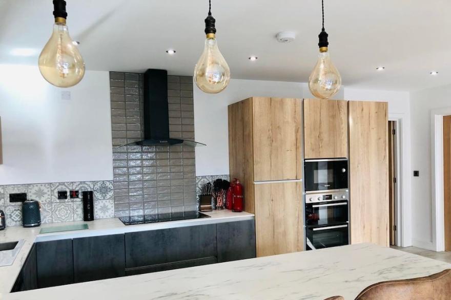 Captivating 5-Bed House in Porthleven