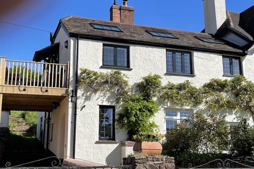Claragh - Cosy flat in the beautiful Burn Valley