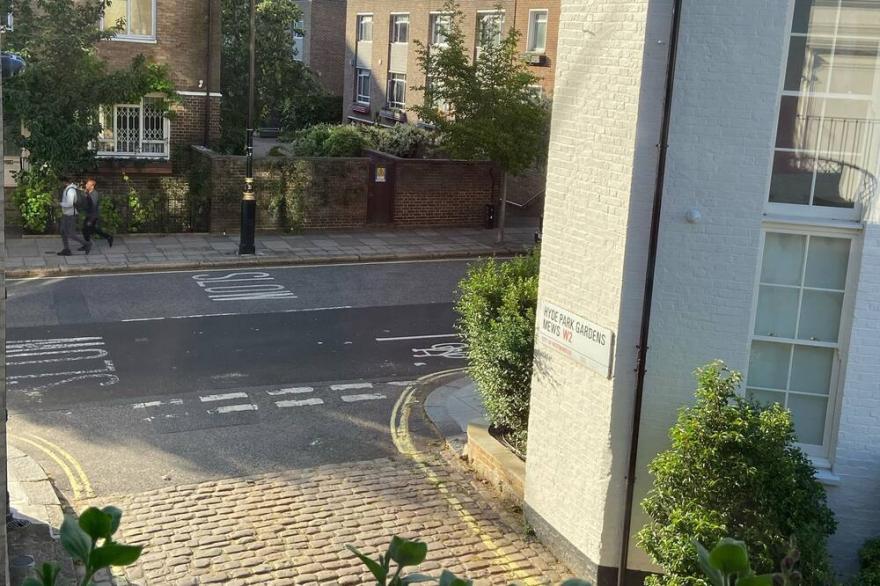 Spacious Mews House within the Hyde Park Estate. Internal Parking & Roof Terrace