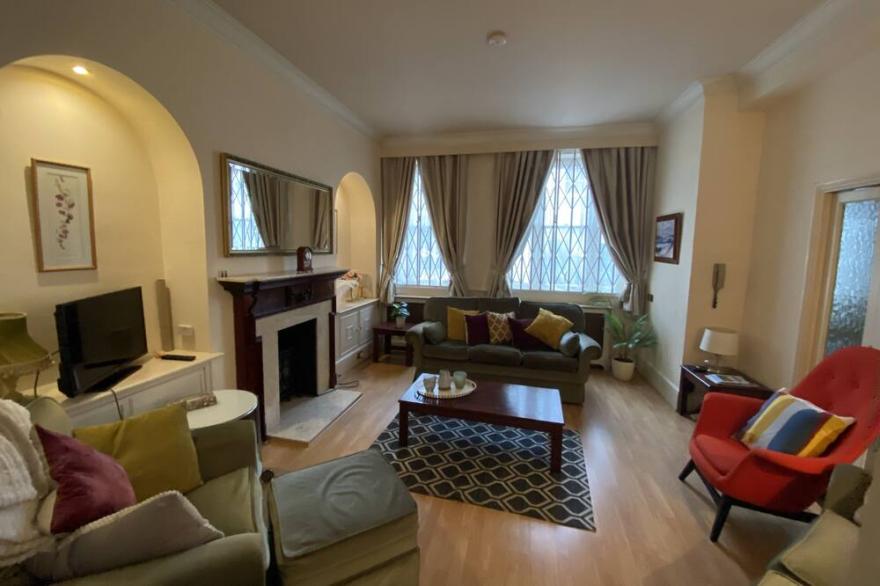 Spacious Mews House within the Hyde Park Estate. Internal Parking & Roof Terrace