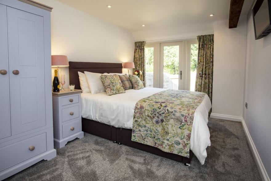 Pear Tree Cottage, Thirley Cotes Farm Cottages