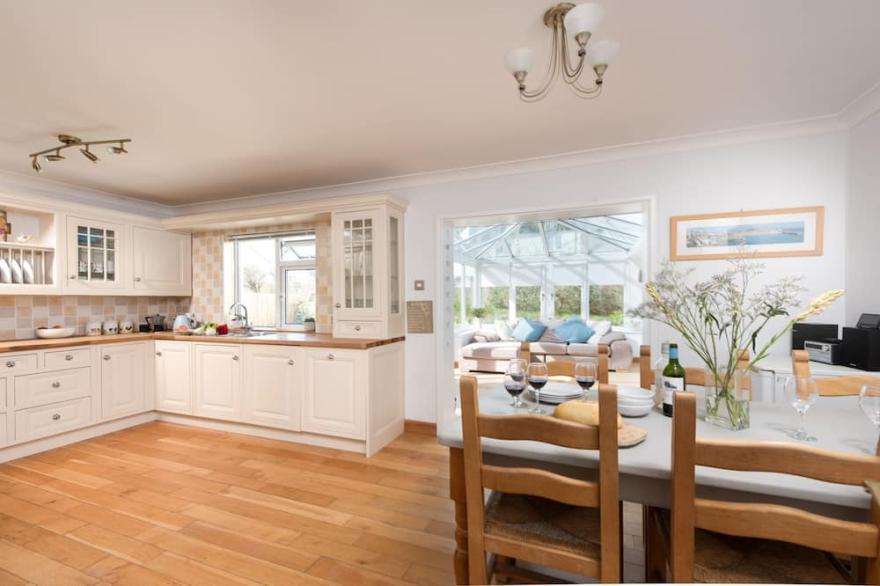 Driftwood, Carbis Bay -  a house that sleeps 6 guests  in 3 bedrooms