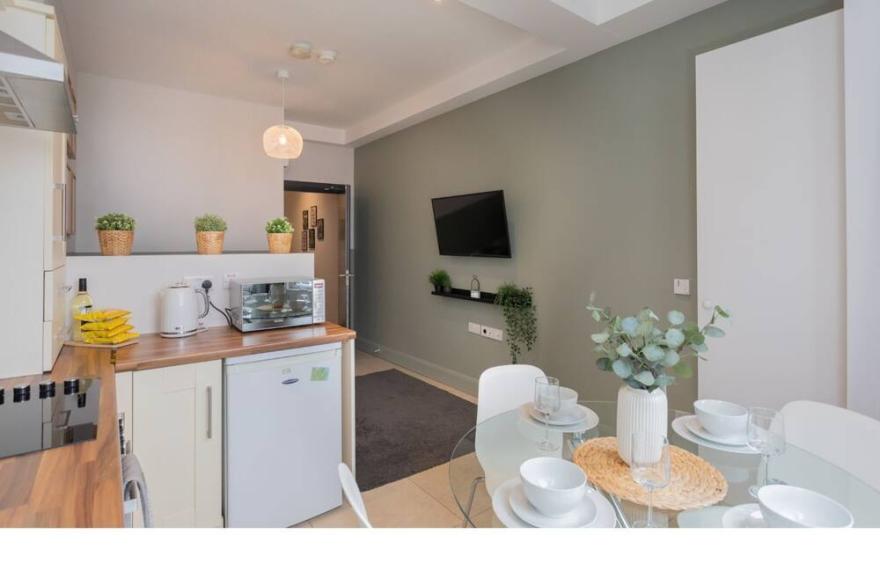 One Bedroom Apartment