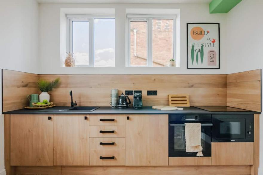 Brand New Ibiza-inspired Tropical & Stylish One bed Apartment