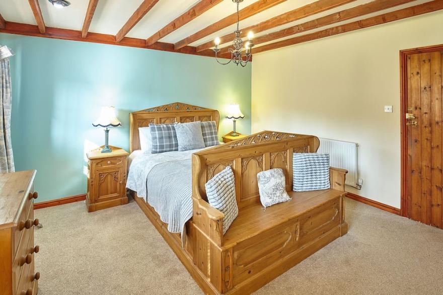 Host & Stay | The Arches Cottage