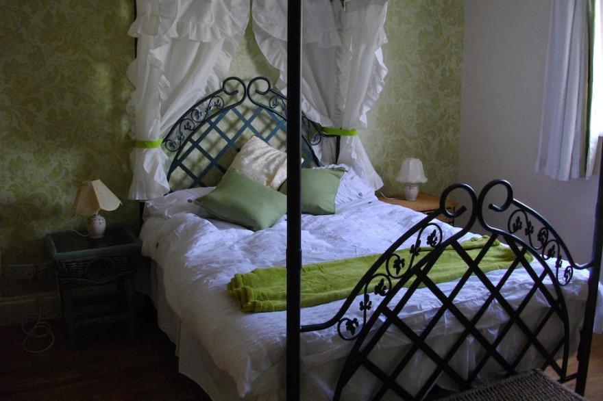 Premier Holiday Cottage (converted chapel) in Wereham Norfolk