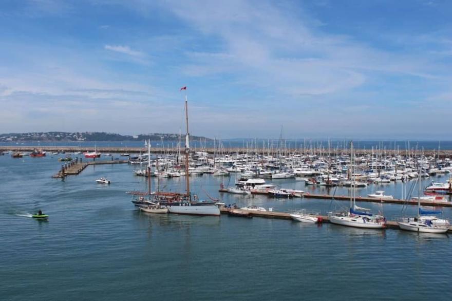 17 Moorings Reach - Two Bedroom House, Sleeps 4
