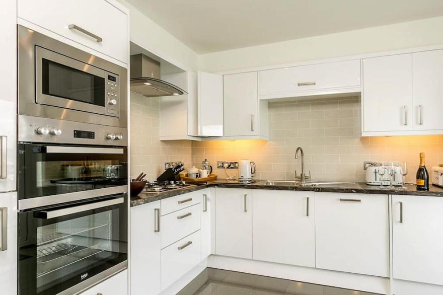 17 Moorings Reach - Two Bedroom House, Sleeps 4