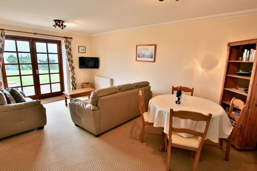 Super cottage on golf course with fantastic panoramic sea view