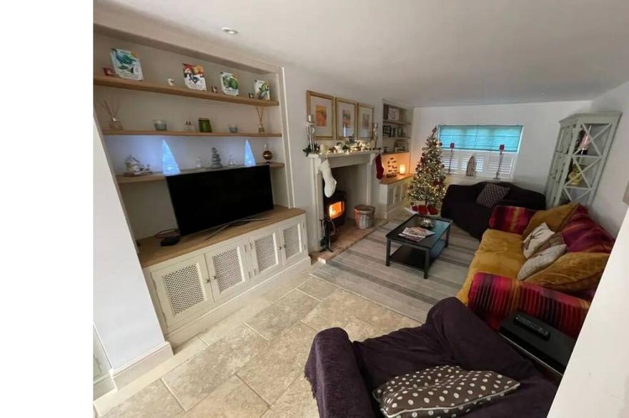 Homely Open Plan Cottage near to Heacham Beach