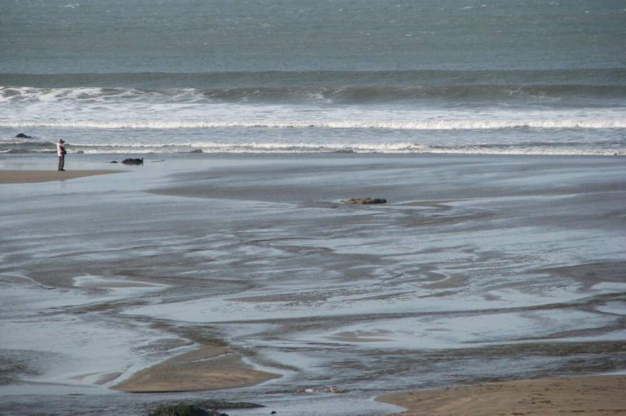 Remarkable setting in spectacular coastal location