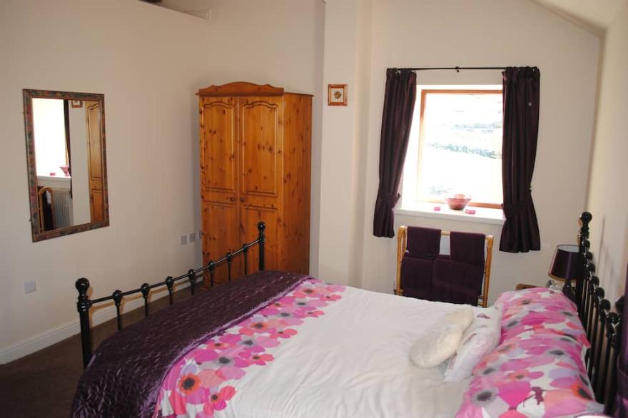 1 Bed Romantic Self Catering Cottage on a Working Yorkshire Farm