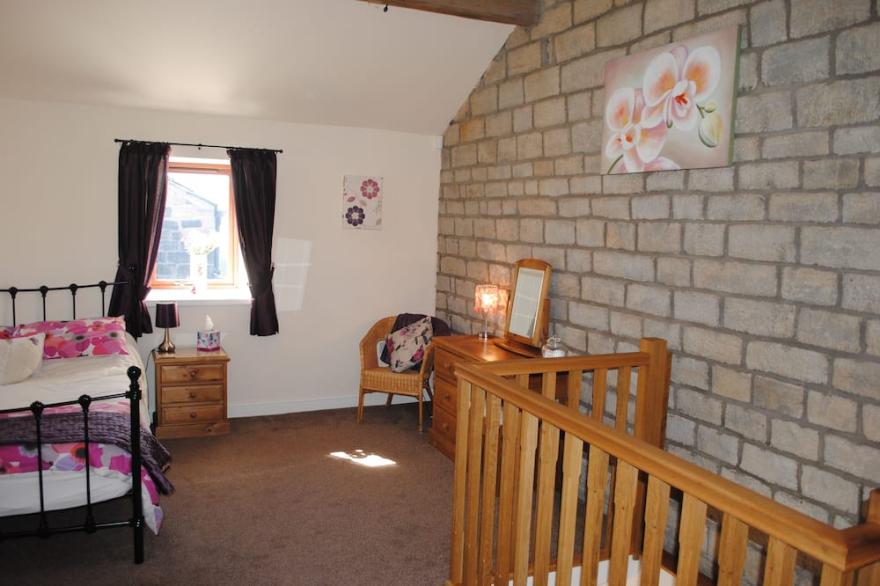 1 Bed Romantic Self Catering Cottage on a Working Yorkshire Farm