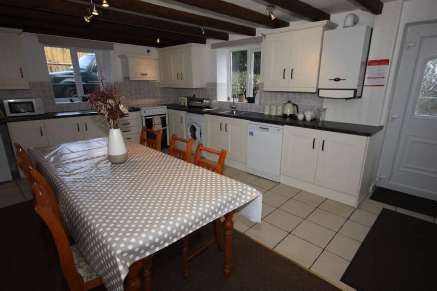 Betsdale - cosy cottage in a lovely rural village