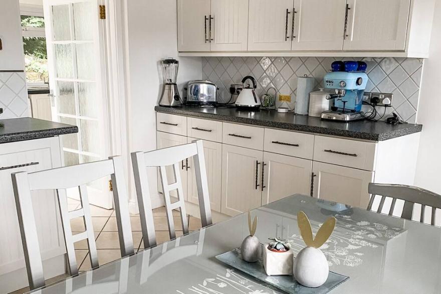 Pen- y -Bont Cottage - a luxurious holiday home in Snowdonia National Park