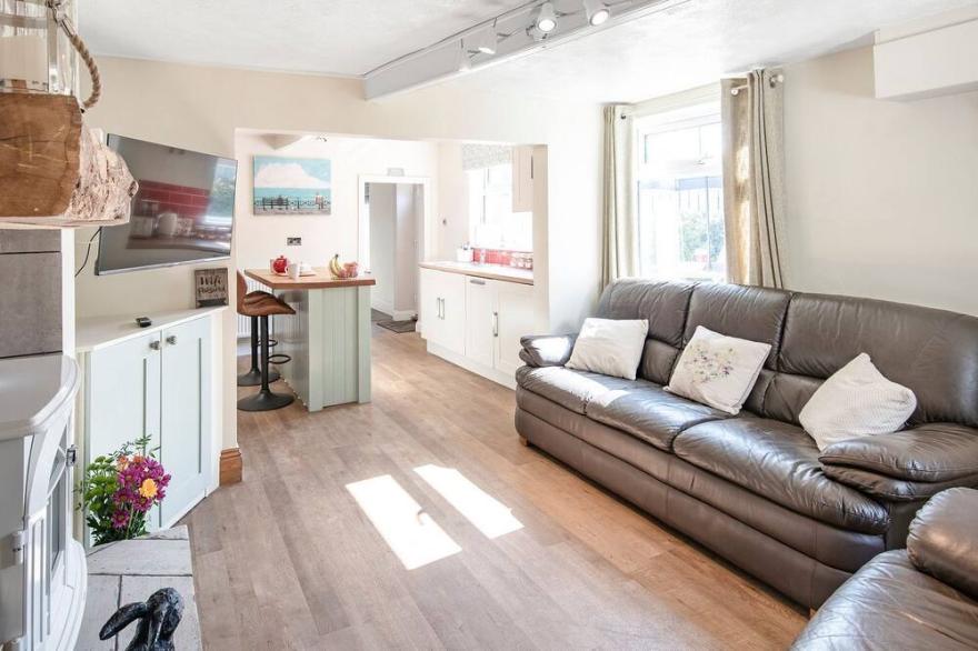 2 bedroom accommodation in Hogsthorpe