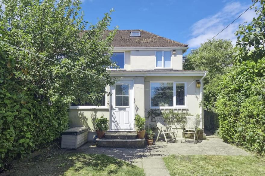 Peaceful countryside location within walking distance of amenities