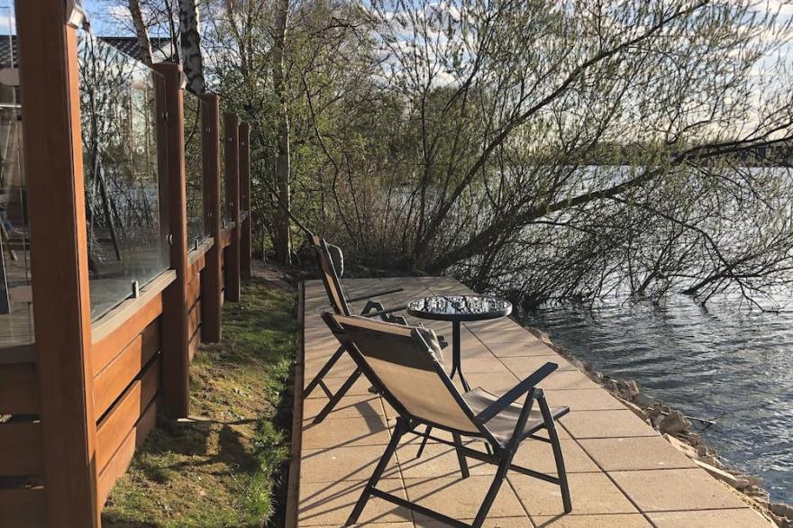 Tattershall Lakes  Lodge with Hot Tub & Lakeside view en suite with 3 bedrooms