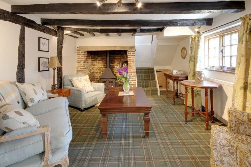 Gorgeous 17th Century Grade II Listed Cottage