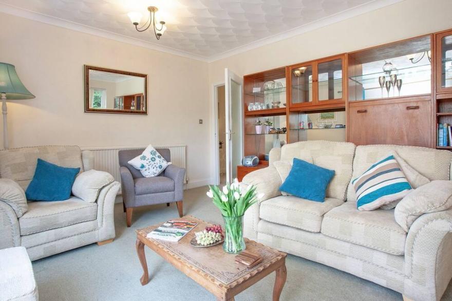 2 bedroom accommodation in Torquay